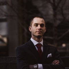 Noah Ellis, Operations lead